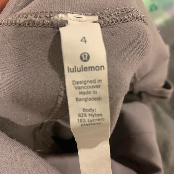 Lululemon thick luon extra high rise moonstone colour size 4 - Picture 2 of 3